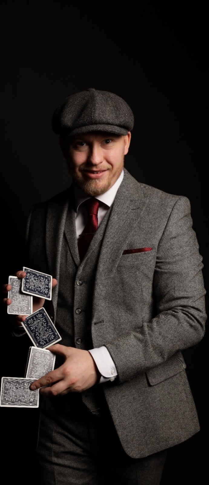 Евгений Предеин - фокусник, иллюзиониств - Эко-Парк «Лазурный» Евгений Предеин - фокусник, иллюзионист - Эко-Парк «Лазурный»