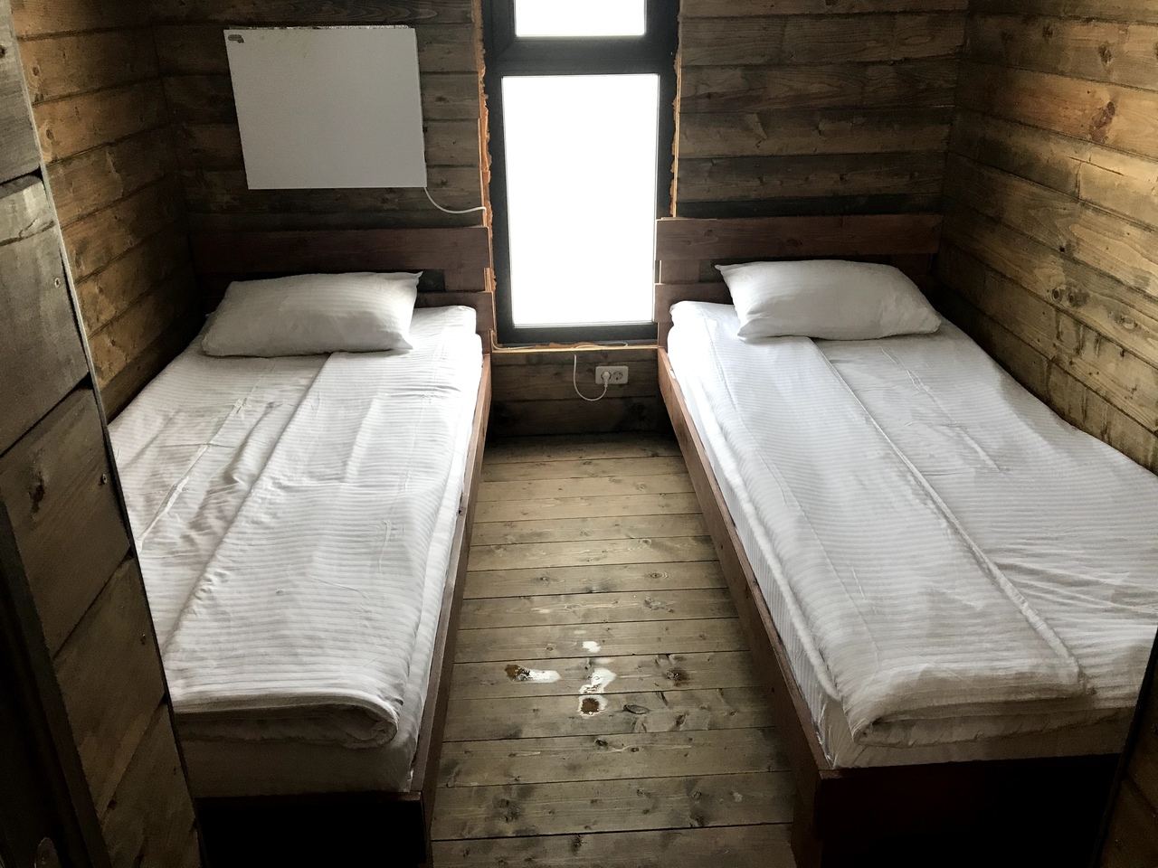 Снять коттедж дом №1 - Спальня, кровати одноместные Снять коттедж дом №1 - Спальня, кровати одноместные