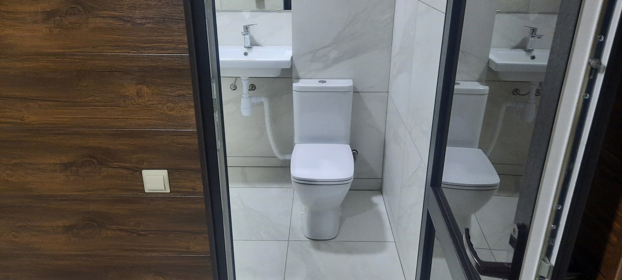 Большая русская баня, Туалет 1 этаж Большая русская баня, Туалет 1 этаж