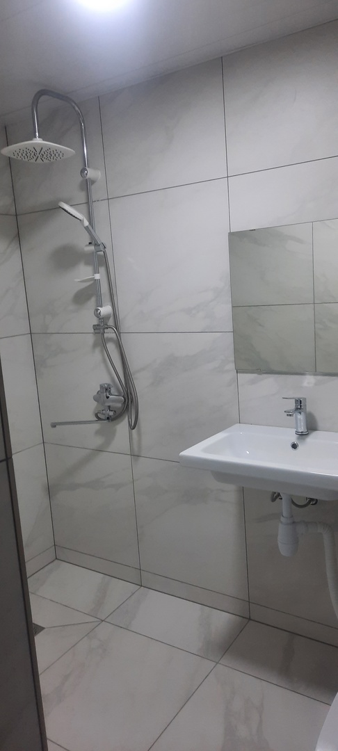 Большая русская баня, Душ 1 этаж Большая русская баня, Душ 1 этаж